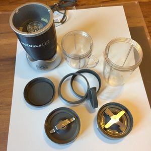 Nutribullet Mixer with accessories